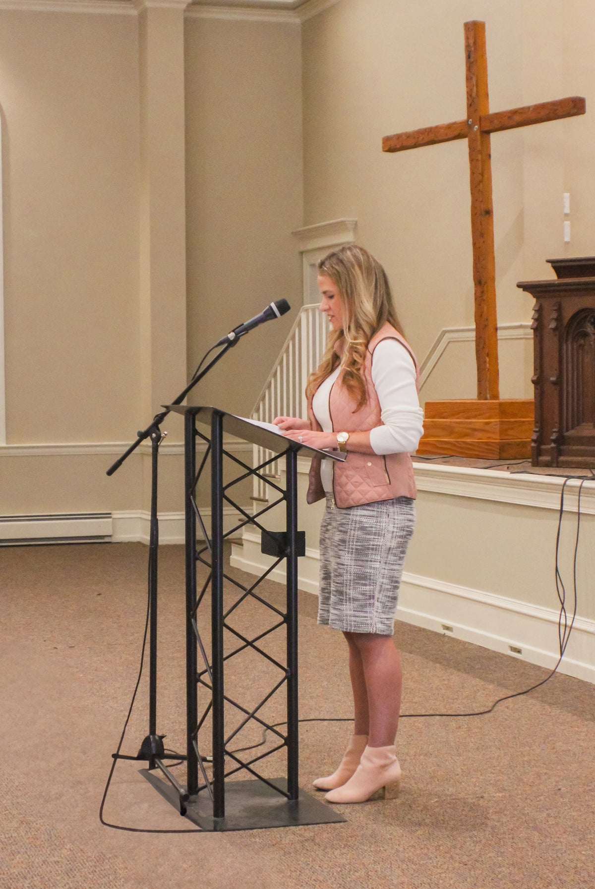 Leighton speaking at womens' conference on prayer
